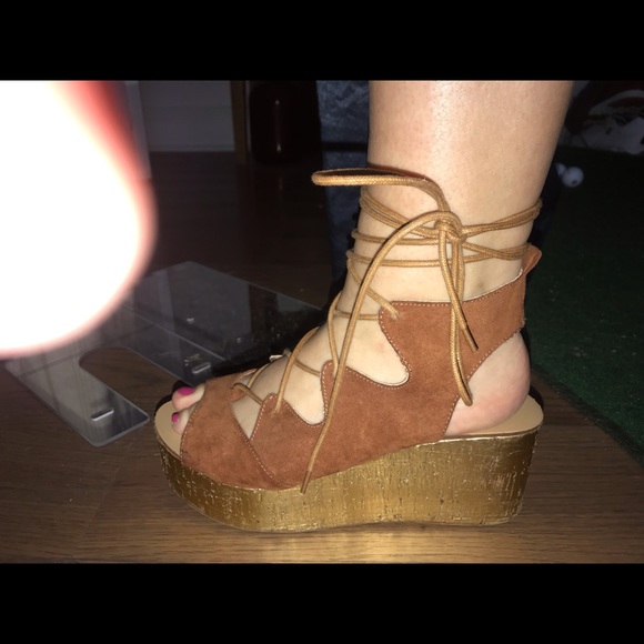 Lace up wedge - Picture 4 of 5
